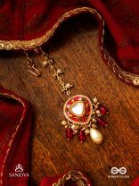 JWLALA - FLAME-LIKE BEAUTY - MAJESTIC HANDCRAFTED KUNDAN MAANGTIKA WITH ORNATE RED AND GOLDEN DETAILS