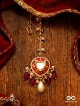 JWLALA - FLAME-LIKE BEAUTY - MAJESTIC HANDCRAFTED KUNDAN MAANGTIKA WITH ORNATE RED AND GOLDEN DETAILS