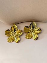 GOLDEN PETAL-  ELEGANT GOLD FLOWER STUDS