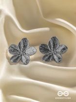 SILVER FLORA- Delicate Silver Bloom Earrings