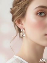 GOLDEN ICE - LUXURIOUS CLEAR STONE EARRINGS