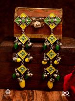 PETAL POP - TRIPLE-TIERED ENAMELLED EARRING