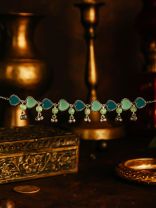 MINTY HEARTS  –  GREEN ENAMEL HEART CHOKER