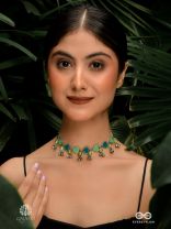 MINTY HEARTS  –  GREEN ENAMEL HEART CHOKER