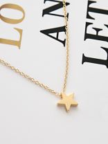 Little Elegant Star Necklace - Golden