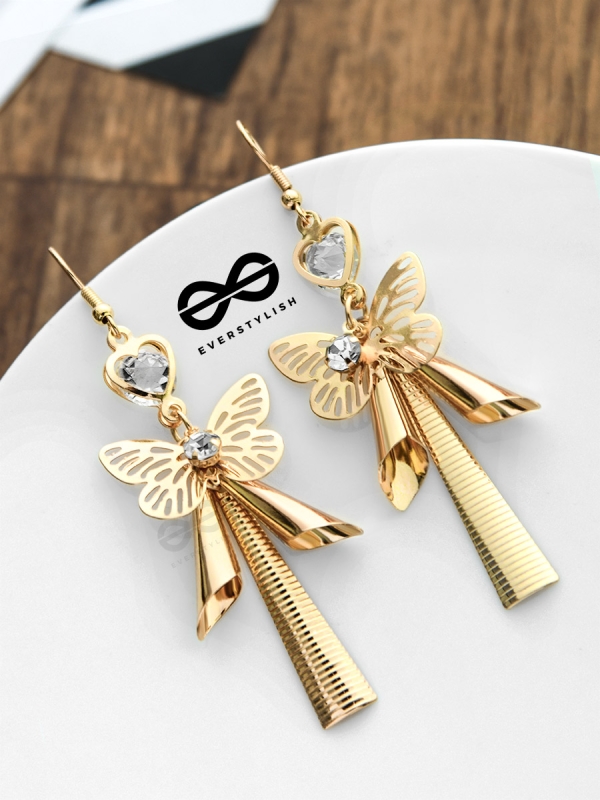 A Gorgeous Delight - The Golden Charm Collection