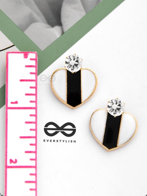 The Chic Valentine - Golden Heart Studs