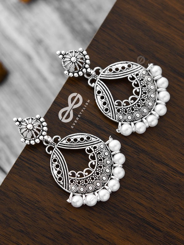 A Beautiful Pearl Artistry - Oxidised Boho Earrings