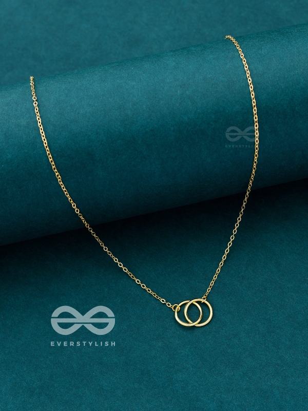 The Dainty Links - Golden Casual Neckpiece
