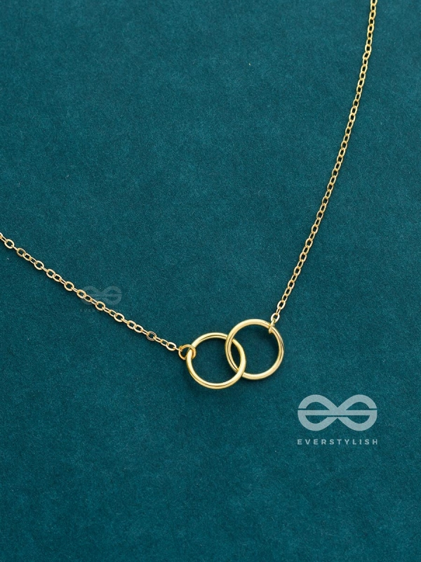 The Dainty Links - Golden Casual Neckpiece