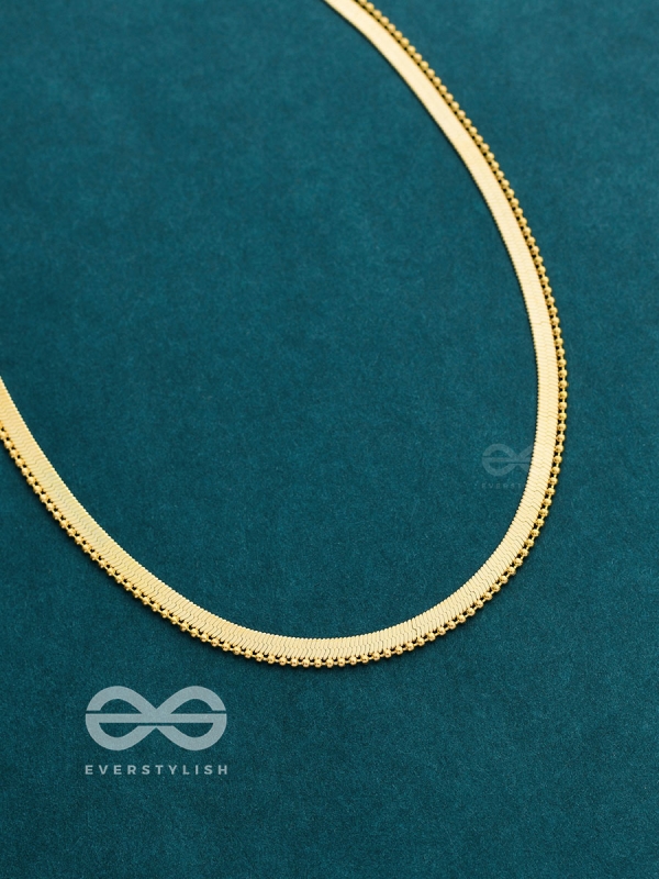 The Woman of Elegance - Golden Multilayered Neckpiece