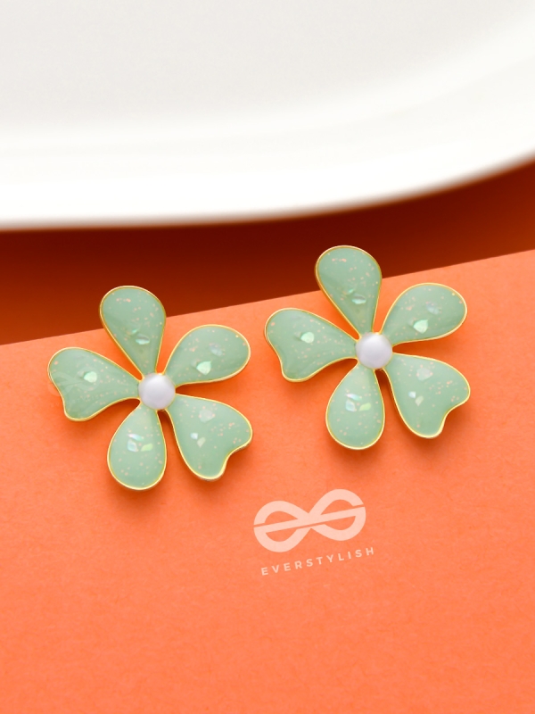The Delightful Daisies - Statement Enamelled Earrings (Sage Green) 