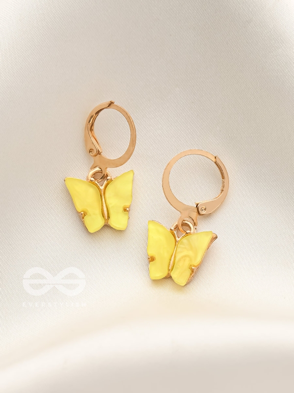 Take the Sky Like a Butterfly - Cute Golden Dangler Earrings (Light Yellow)