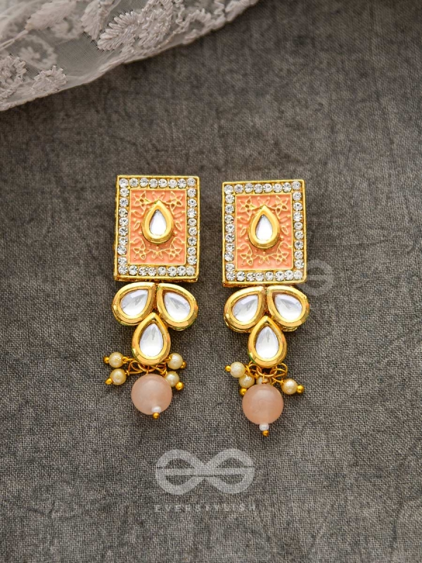 THE ETHERAL ELEGANCE - SET OF STATEMENT CHOKER AND EARRINGS (Pastel pink)