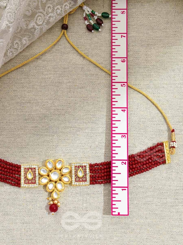 THE ETHERAL ELEGANCE - SET OF STATEMENT CHOKER AND EARRINGS (BERRY )