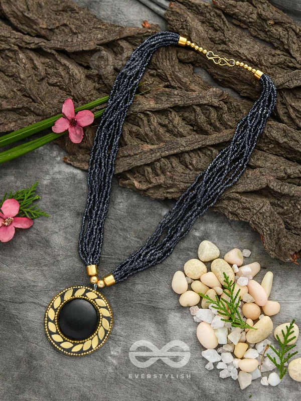 The Timeless Elegance- Beautiful Beaded Neckpiece (Black)