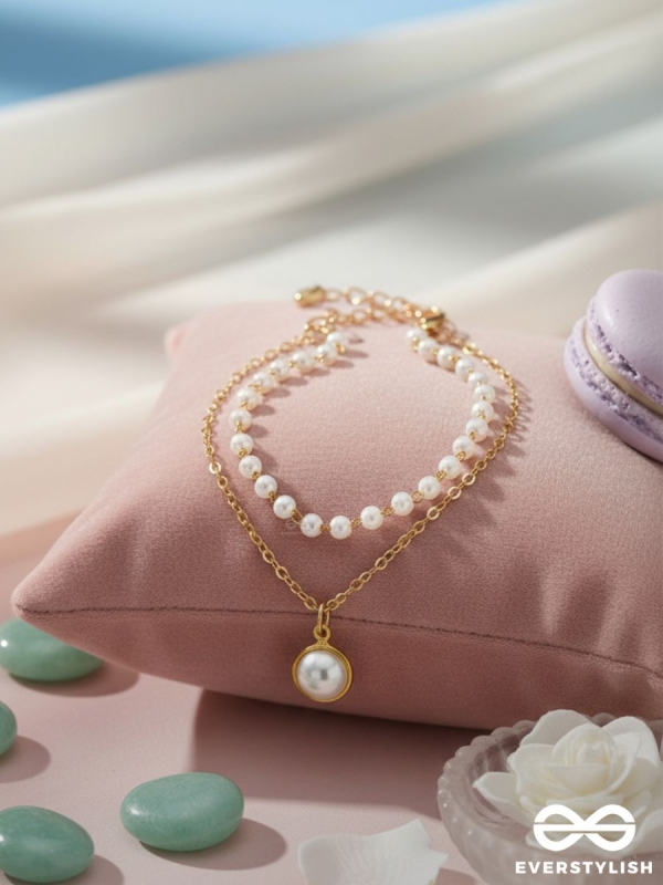 The Snow Globe- Gold Pearl Bracelet