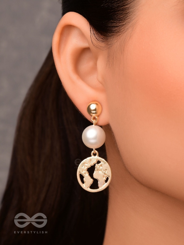 The Frosty Globe- Golden Pearl Earrings
