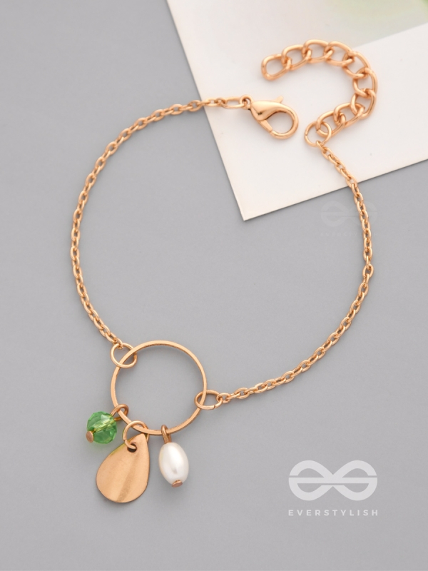 The Trinity Ring- Elegant Golden Bracelet