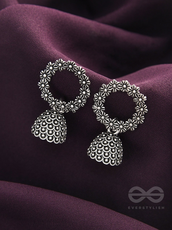 The Frosty Wreath- Oxidised Jhumka Earrings