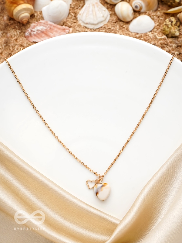 The Beach Romance- Golden Embellished Necklace With Anti-Tarnish Coating