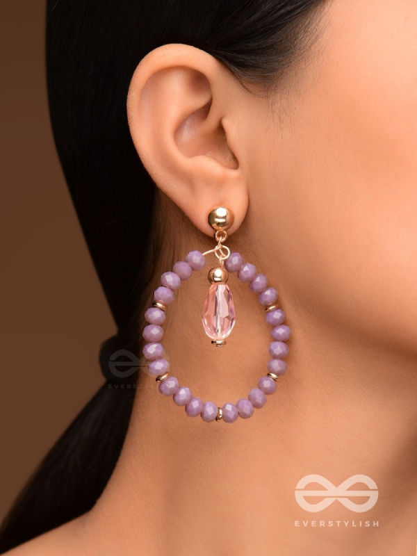 MAUVEING ON - GOLDEN BEADS EARRINGS