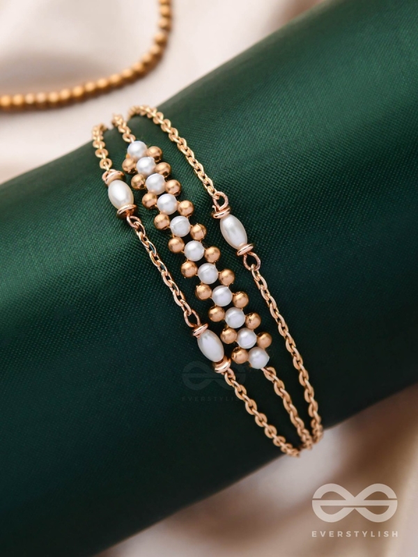 THE VANILLA SWIRL - DELICATE HANDMADE BRACELET