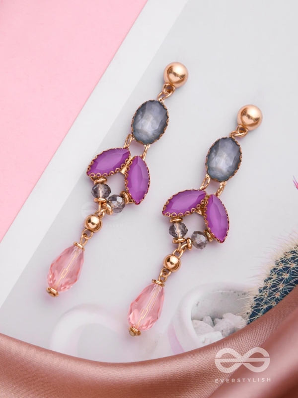 A GREY ROSE - GOLDEN STATEMENT EARRINGS