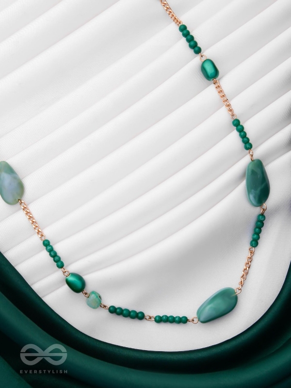 The Mossy Cascade - Bold Golden Neckpiece With Anti-Tarnish Coating 