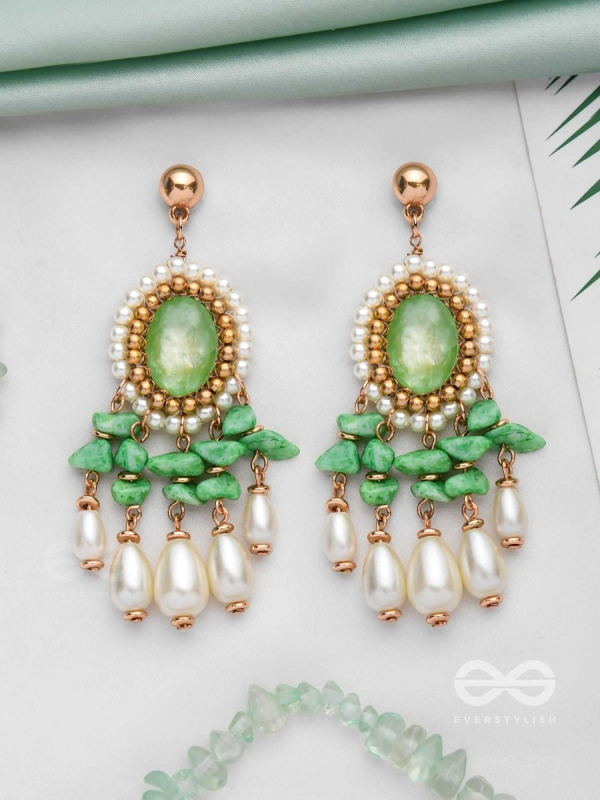 THE EVERLASTING ELEGANCE - GOLDEN EMBELLISHED EARRINGS