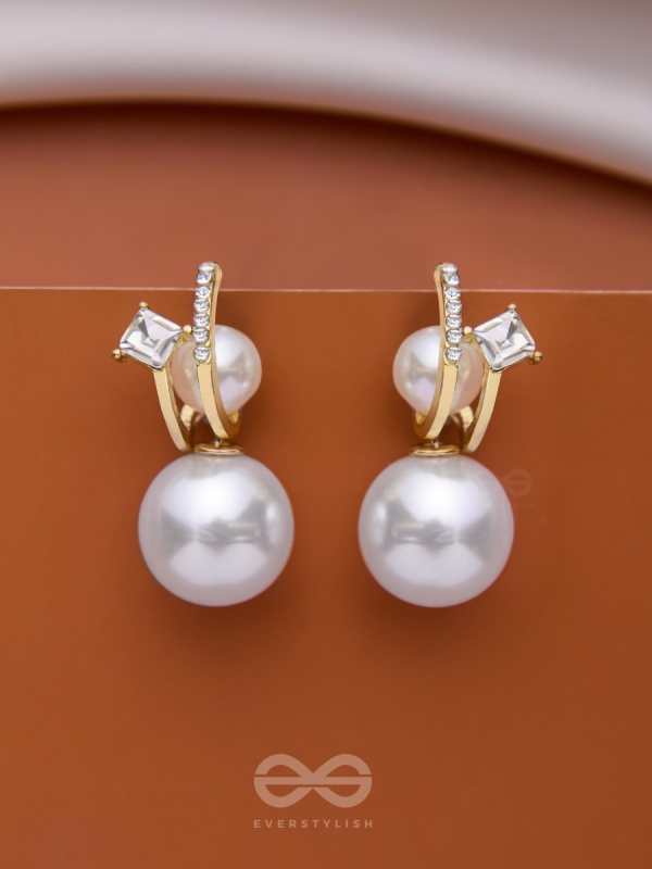 PEARLY GLITZ - GOLDEN SPARKLING EARRINGS