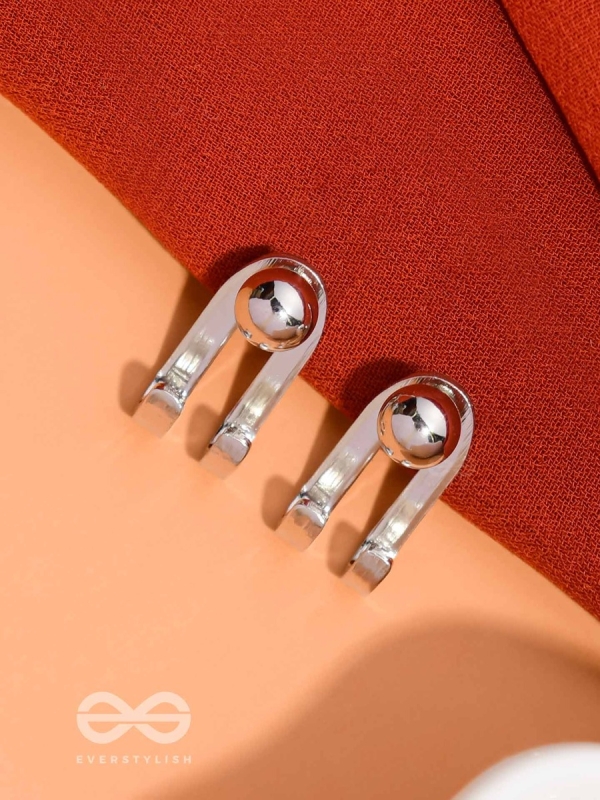 GLEAMING CRESCENT - SILVER STUD EARRINGS