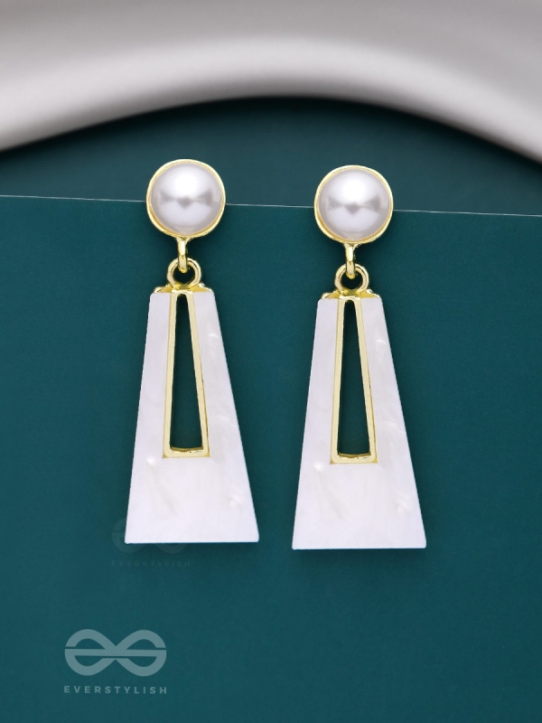 A SASS A DAY - WHITE & GOLDEN DROP EARRINGS 