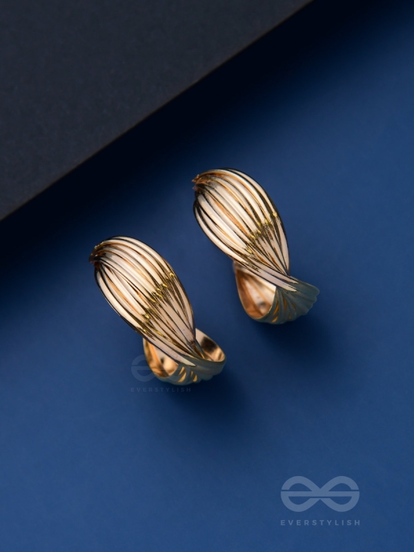 LEVELING IT UP - STATEMENT GOLDEN HOOPS