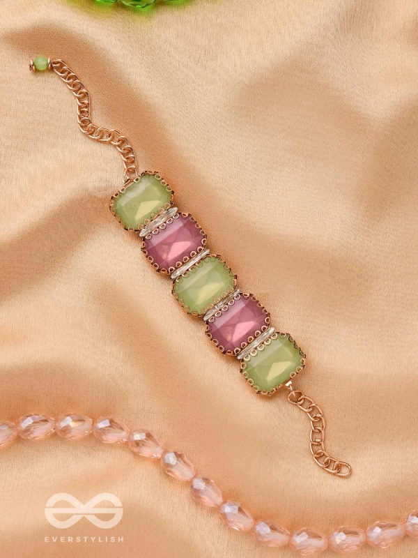 A SHIMMERING WONDER - CLASSY STATEMENT BRACELET