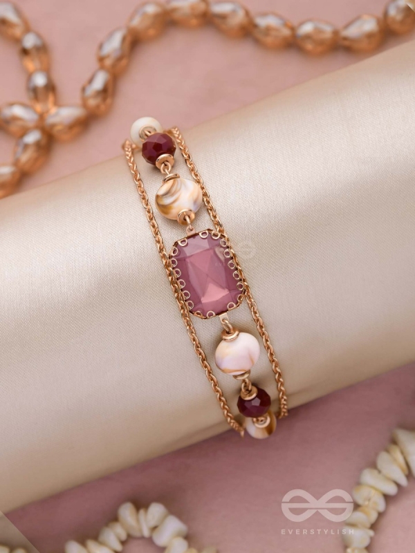 THE CORAL COVE - CASUAL MULTILAYERED BRACELET