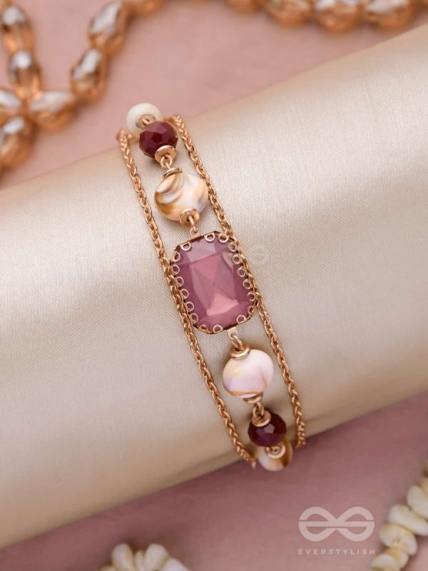 THE CORAL COVE - CASUAL MULTILAYERED BRACELET