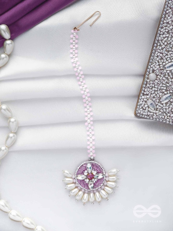 MUKHASHRI - FILLED WITH BEAUTY - STONES, CUTDANA AND BEADS EMBROIDERED MAANGTIKA