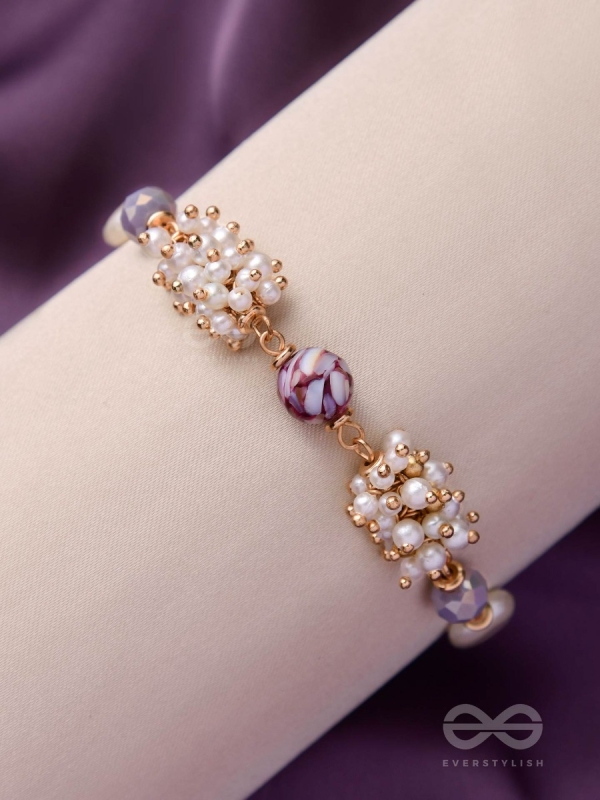 A MAUVE MOON - CLASSY BEADED BRACELET