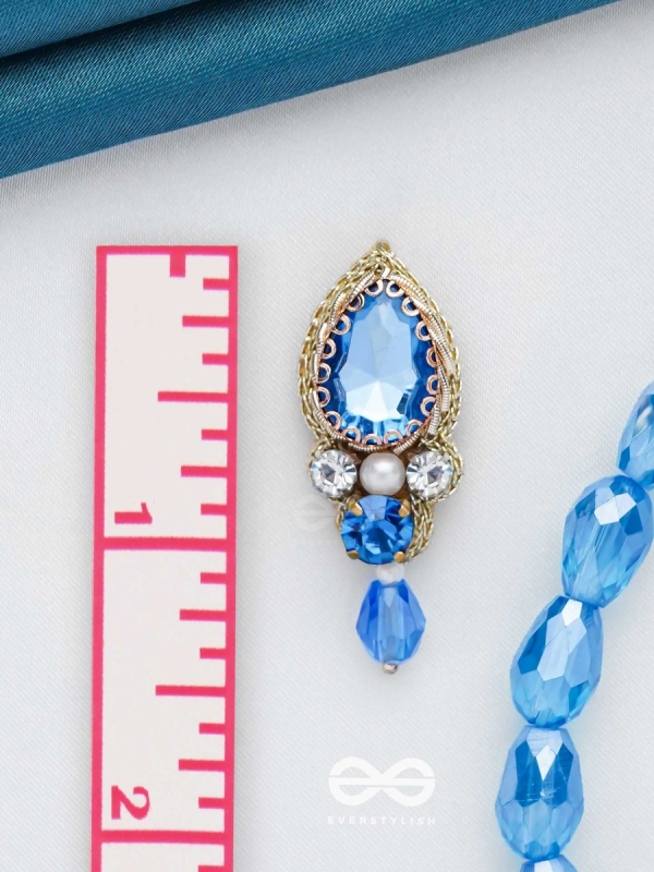 MANIARNAVA - OCEANIC GEMS - STONES AND BEADS EMBROIDERED EARRINGS