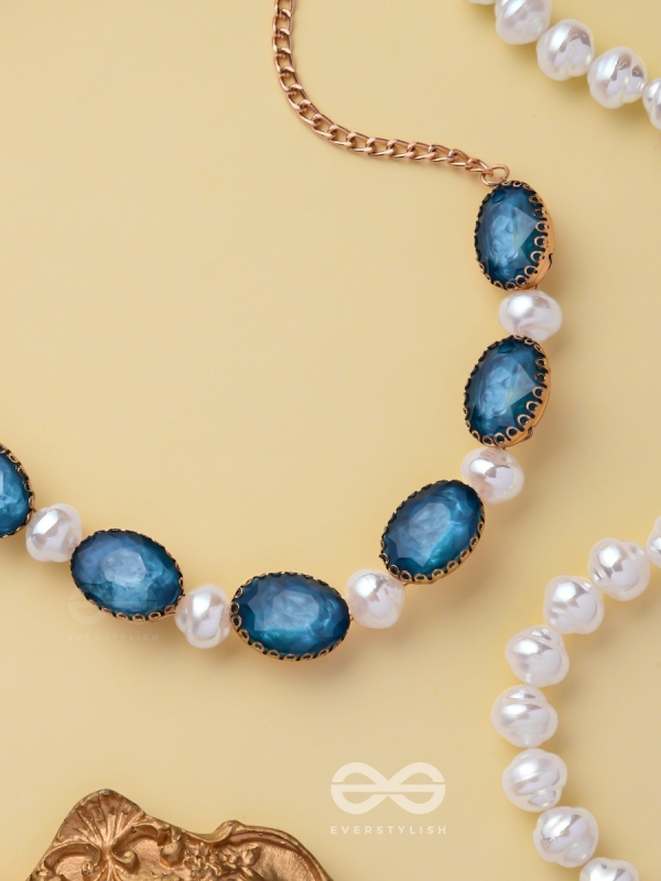 AQUA MIST FANTASY - STATEMENT GOLDEN EMBELLISHED NECKPIECE