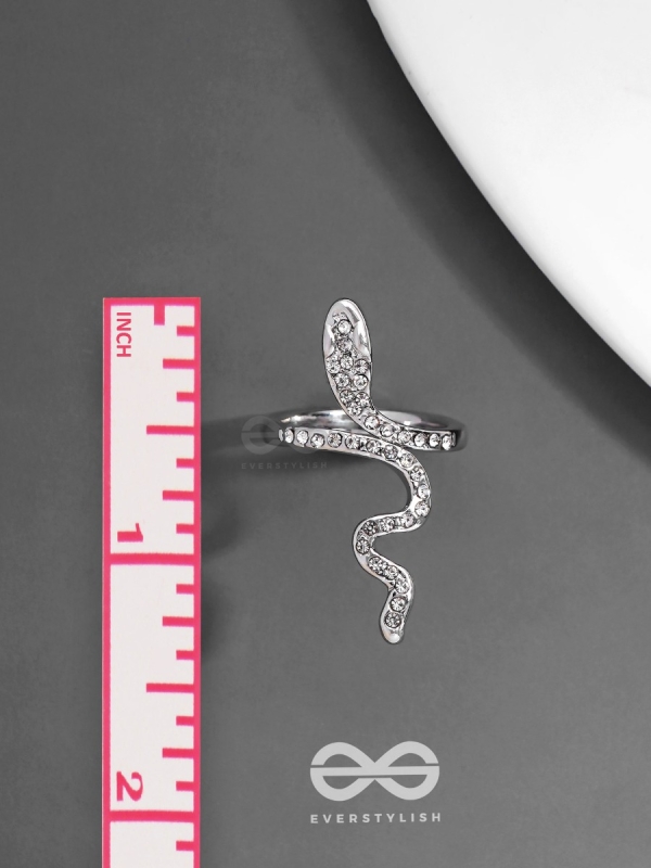 STUDDED SLYTHERIN - STATEMENT SILVER RING (ADJUSTABLE)