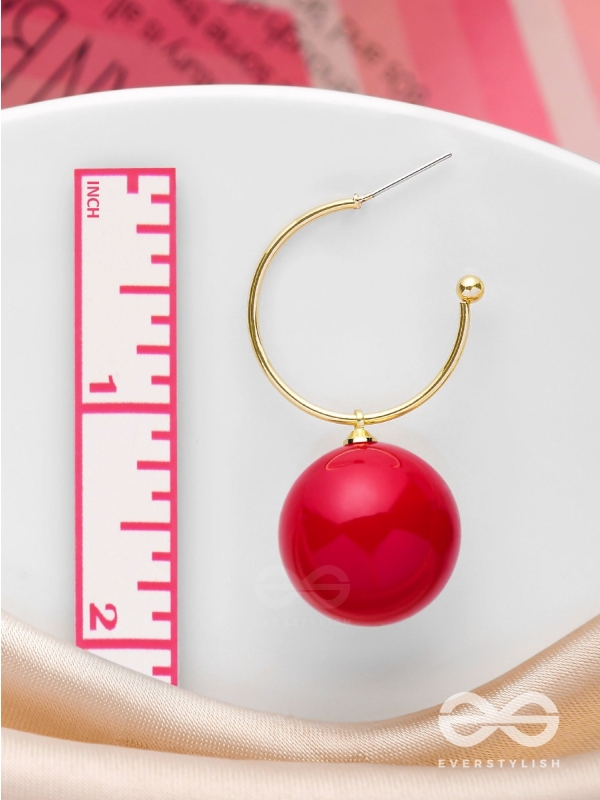 JINGLE BELL RADIANCE - GOLDEN AND RED EMBELLISHED PEARL EARRINGS