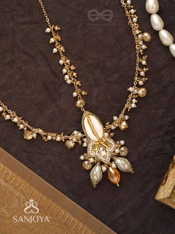 Daksayanina - Champagne Frost - Beads, Shells And Glass Drops Hand Embroidered Maangtika