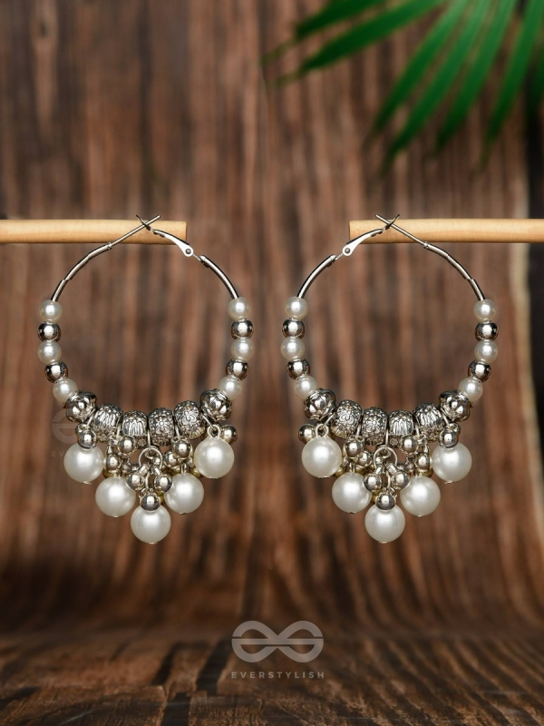 Stardust Pearl - Oxidized Pearl Hoop Earrings