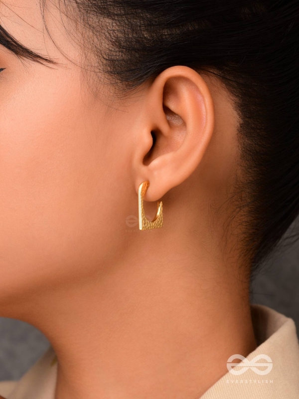 A Pixel Play - Golden Stainless Steel Earrings With Anti-Tarnish Coating