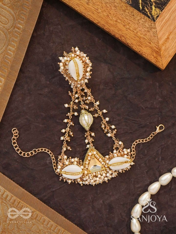 Sakosa - Ivory Coast -Beads And Shells Hand Embroidered Haathphool