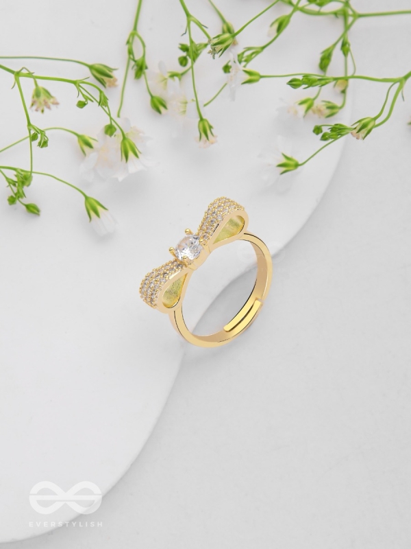 Sparkling Bow Affair - Golden Embellished Ring 