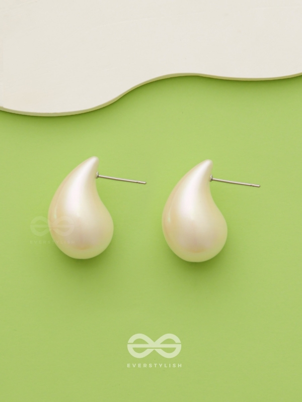 Glitter Drops - Holographic Acrylic Earrings (White)