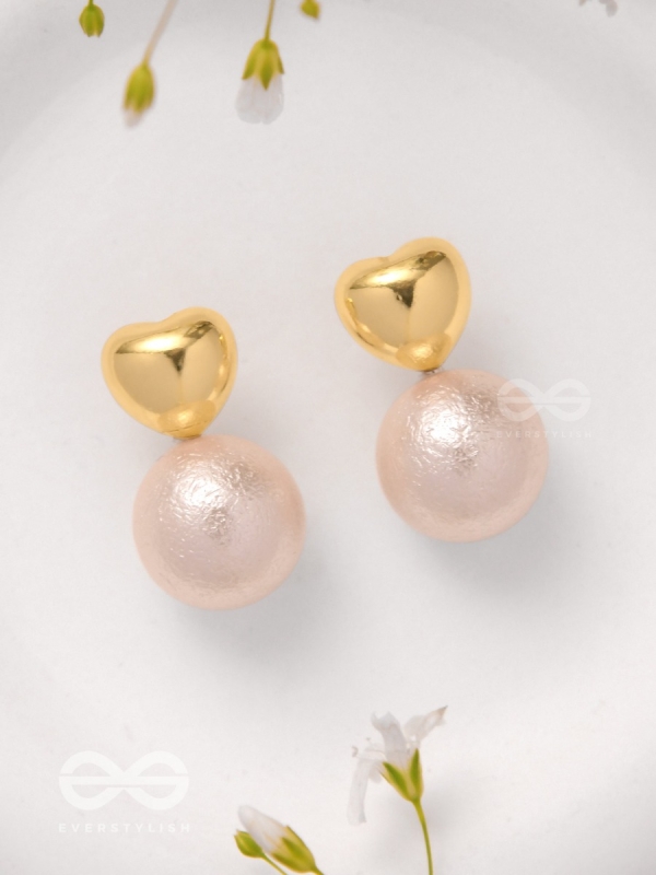 Heart's Delight - Golden Earrings